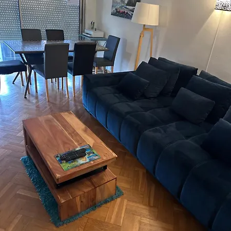 Apartment Climatise Avec Piscines Proche