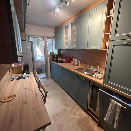 Climatisé Avec Piscines Proche Appartement